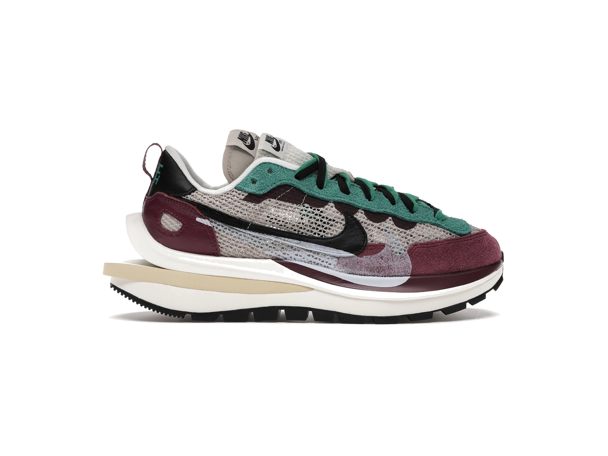 Nike Vaporwaffle sacai Villain Red Neptune Green