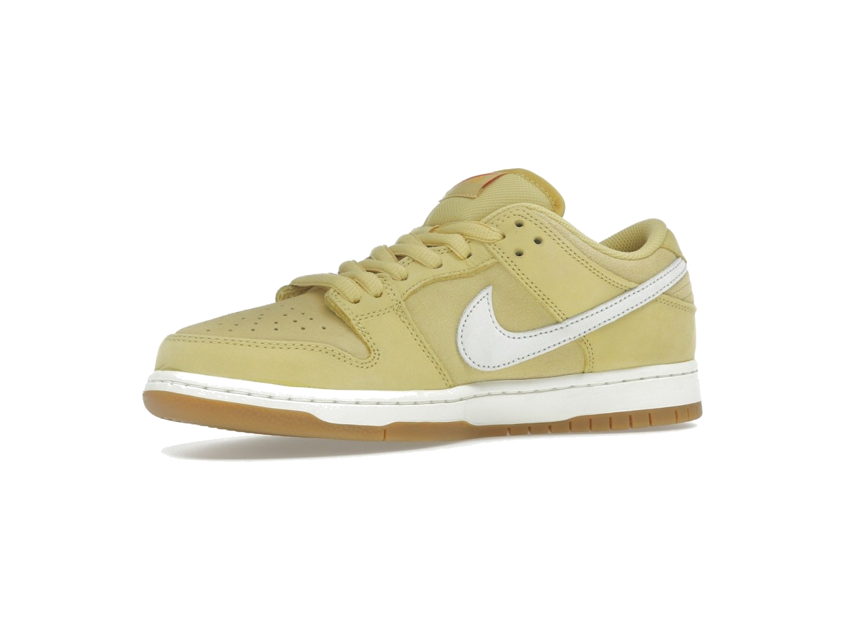 Nike SB Dunk Low Saturn Gold