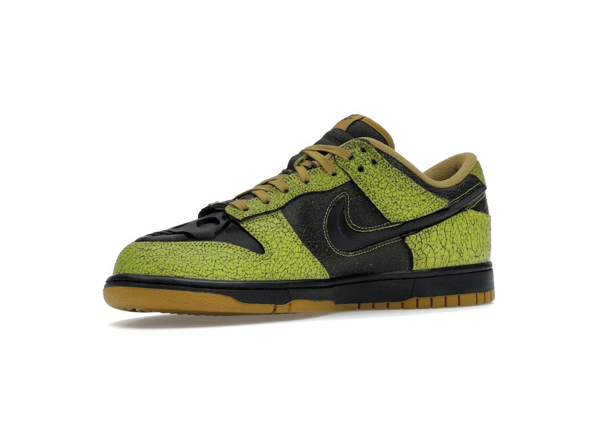 Nike Dunk Low Retro QS Halloween Skull